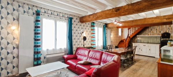 Maison spacieuse 6 chambres avec terrain, puits et chaudière à granulés -À saisir !