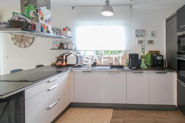 Jolie Maison Individuelle avec 4 chambres!