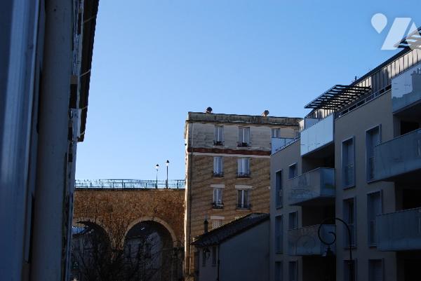 SAINT-CLOUD - Appt 2 pièces traversant 27 m2 lumineux 1er étage