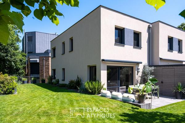 Duplex contemporain avec jardin paysagé