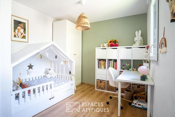 Duplex contemporain avec jardin paysagé