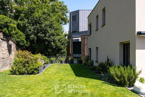 Duplex contemporain avec jardin paysagé