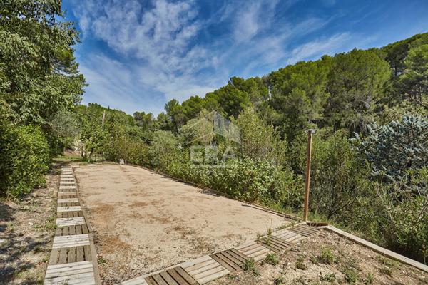 Propriété à Aix En Provence environ 120m².