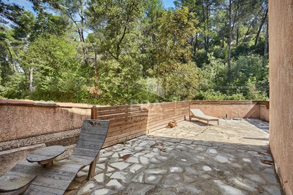 Propriété à Aix En Provence environ 120m².