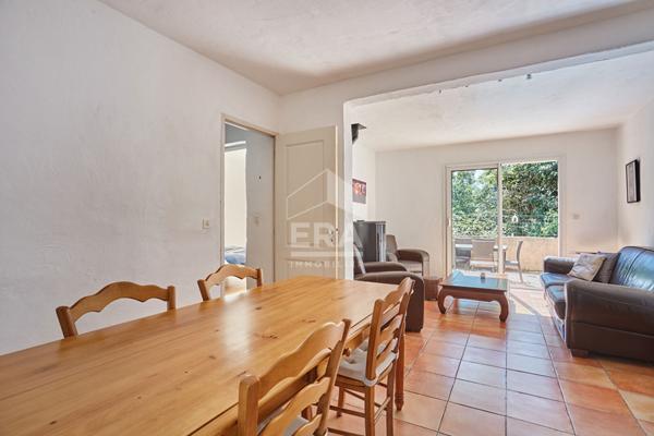 Propriété à Aix En Provence environ 120m².