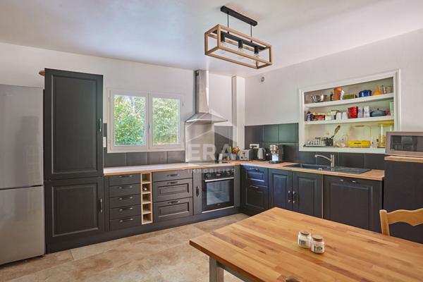 Propriété à Aix En Provence environ 120m².