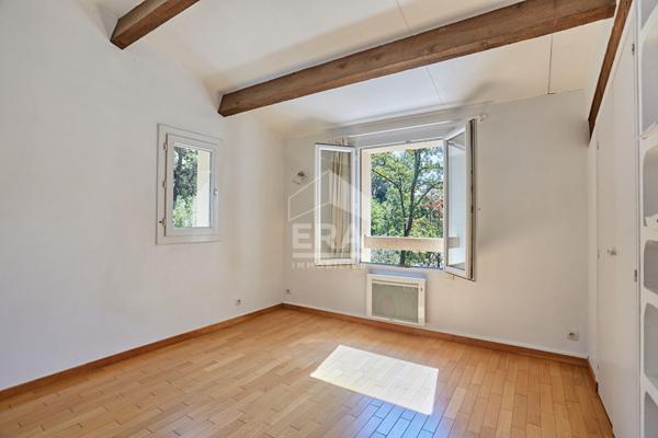 Propriété à Aix En Provence environ 120m².