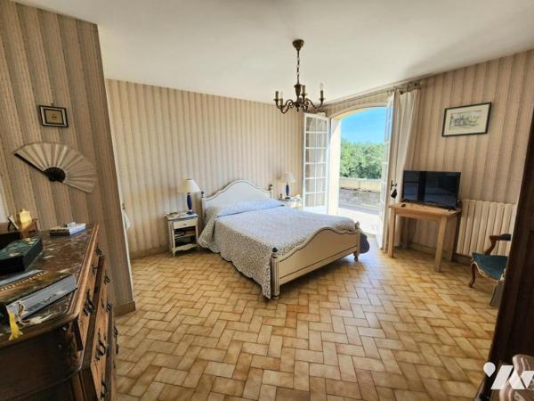 BOURG SAINT ANDEOL, VILLA AVEC PISCINE