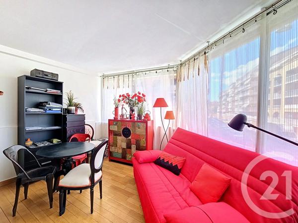 Appartement F2 à vendre  2 pièces - 57 m 2   NICE  - 06