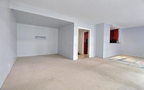 Appartement à vendre    3 pièces • 105,40 m2 Paris 7