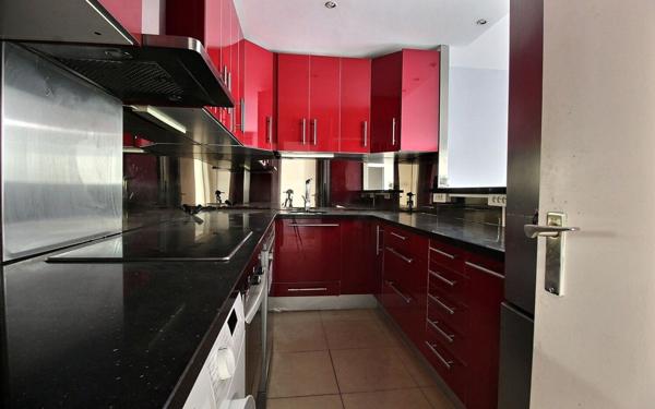 Appartement à vendre    3 pièces • 105,40 m2 Paris 7