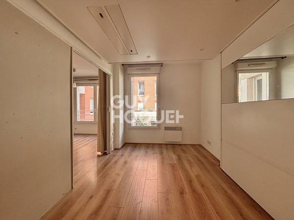 SECTEUR RER C / SAINT-OUEN - 3 PIÈCES - 56 M² - PARKING