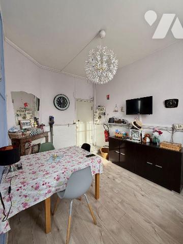 Immeuble à Vendre à Troyes (10000) en Aube (10)

Immeuble mixte d'une surface totale d'enviro...