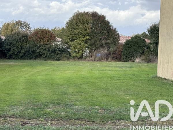 Maison à vendre 6 pièces 202 m² Saint-Étienne-de-Tulmont