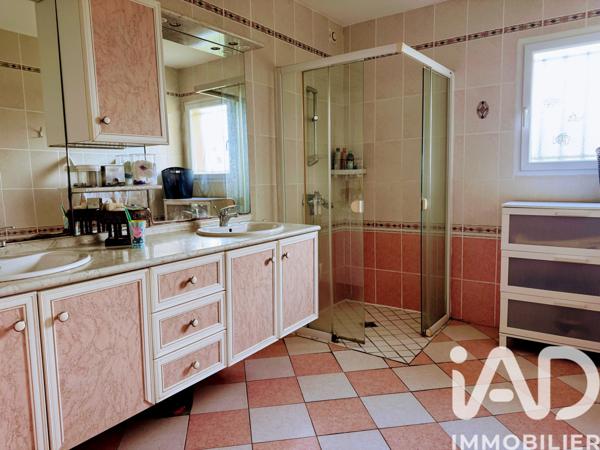 Maison à vendre 6 pièces 202 m² Saint-Étienne-de-Tulmont