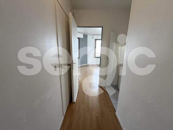 Location 1 Pieces 25 75005 Paris 01 0135 02 0041