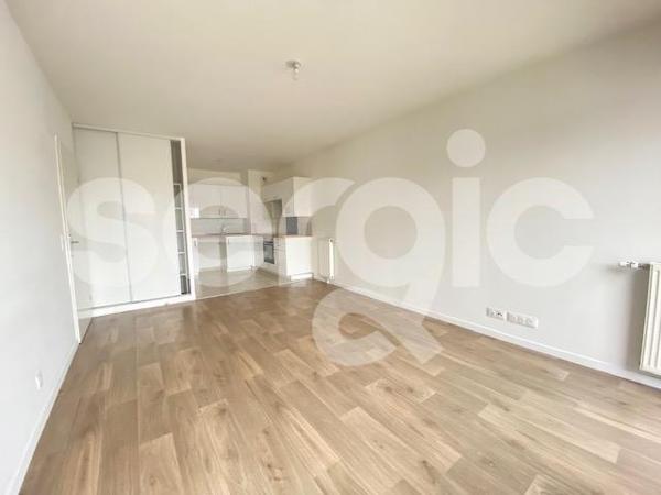 Location 2 Pieces 46 95360 Montmagny 45 1073 01 0001