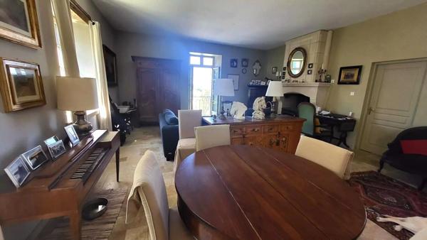 Manoir du XIII ème siècle, 330 m², 6 suites, 1 gîte et des vues époustouflantes