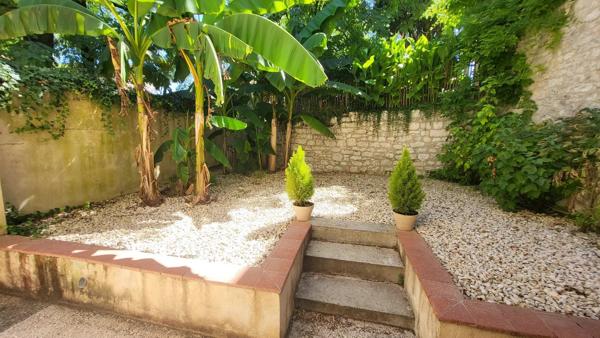 Manoir du XIII ème siècle, 330 m², 6 suites, 1 gîte et des vues époustouflantes
