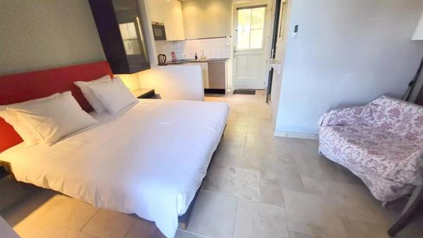 Manoir du XIII ème siècle, 330 m², 6 suites, 1 gîte et des vues époustouflantes