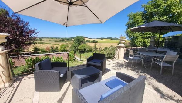 Manoir du XIII ème siècle, 330 m², 6 suites, 1 gîte et des vues époustouflantes