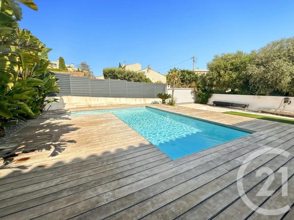 Maison à vendre  6 pièces - 149,85 m 2   BANDOL  - 83