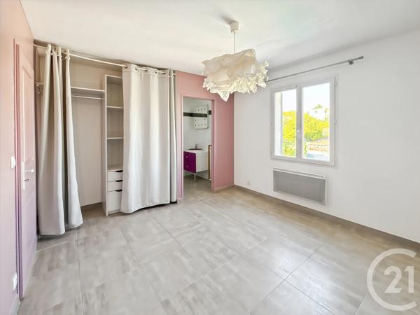 Maison à vendre  6 pièces - 149,85 m 2   BANDOL  - 83
