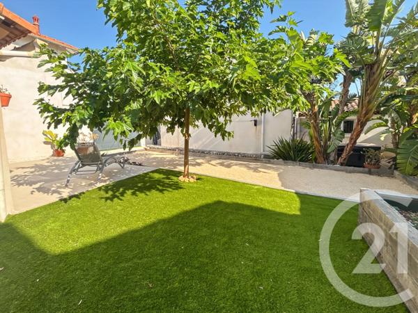 Maison à vendre  6 pièces - 149,85 m 2   BANDOL  - 83