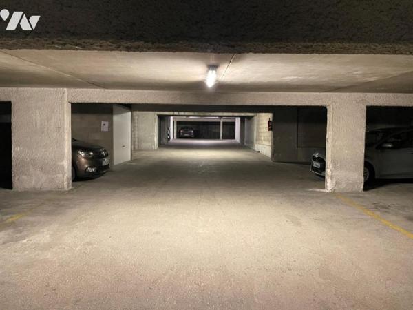 PARIS 19 / PORTE DES LILAS - GARAGE SIMPLE EN SOUS-SOL