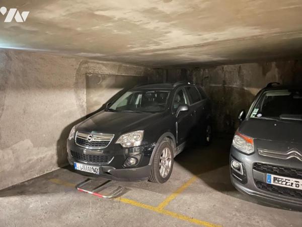 PARIS 19 / PORTE DES LILAS - GARAGE SIMPLE EN SOUS-SOL