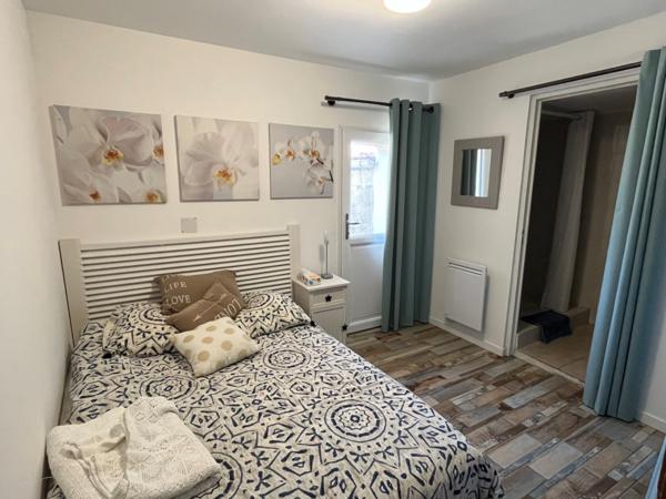 Maison  8 pièce(s)  5 chambre(s)  200 m²