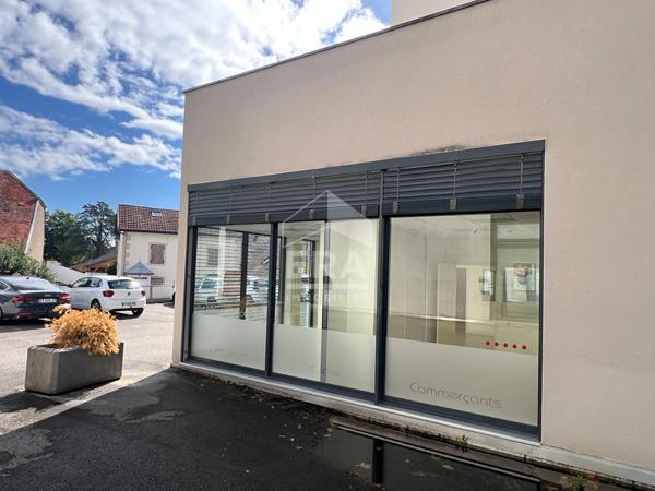 Local  professionnel ou commercial Saint-Vit 104 m2