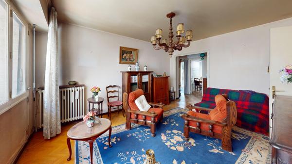 Marseille (13001) Appartement traversant 3 pièces avec balcon – Quartier Palais Longchamp