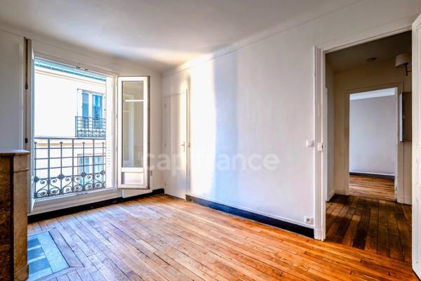 Appartement à vendre 2 pièces PARIS 20EME ARRONDISSEMENT (75) au 6eme étage sur cour avec ascenseur
