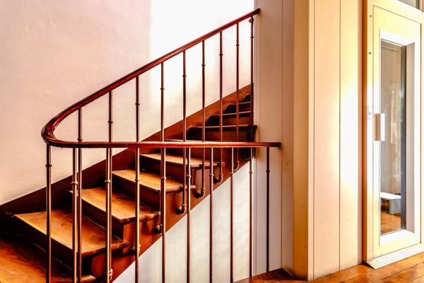 Appartement à vendre 2 pièces PARIS 20EME ARRONDISSEMENT (75) au 6eme étage sur cour avec ascenseur