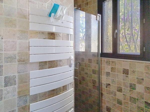 Maison  individuelle de 96 m2 et dépendance de 16 m2