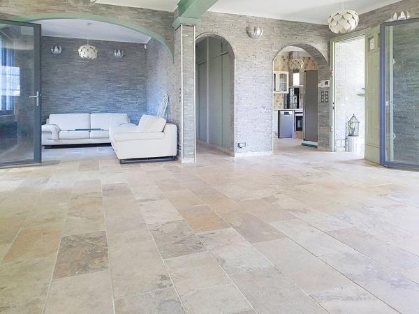 Maison  individuelle de 96 m2 et dépendance de 16 m2