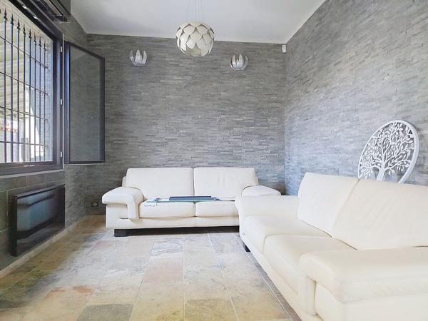 Maison  individuelle de 96 m2 et dépendance de 16 m2