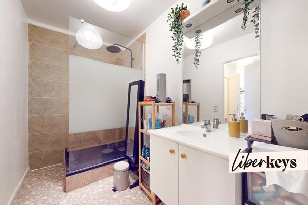 Appartement T4 82m2 en dernier étage près du Parc Méliès