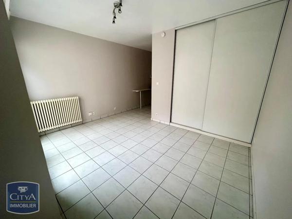 Appartement à louer 1 pièce 23.72m² Clermont-Ferrand (63000)