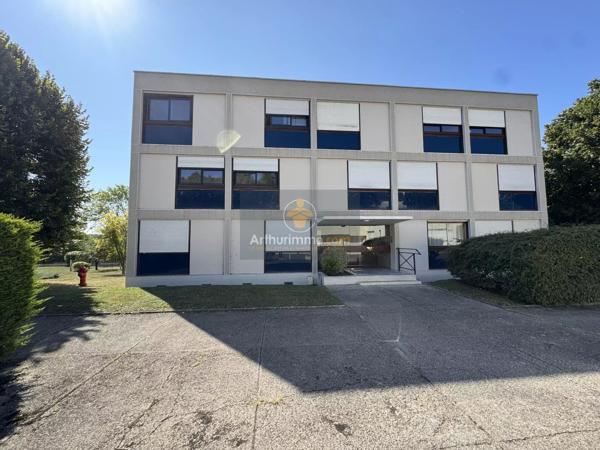 Location                                                      Appartement
                        
                     1 pièces                      14 m2                     à Triel-sur-Seine