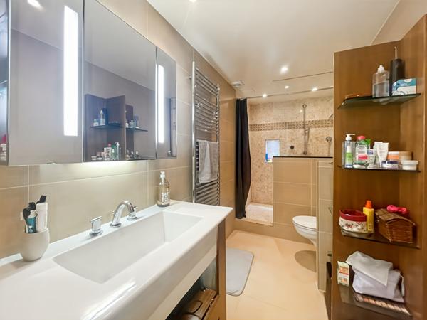 CHARME DE L'ANCIEN ET VIE DE FAMILE ÉTAMPES CENTRE