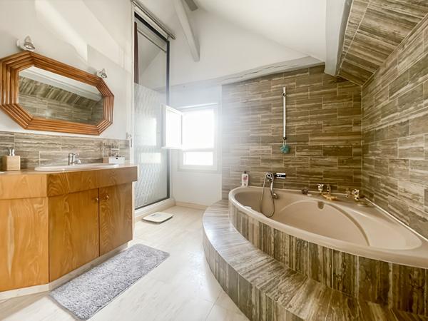 CHARME DE L'ANCIEN ET VIE DE FAMILE ÉTAMPES CENTRE