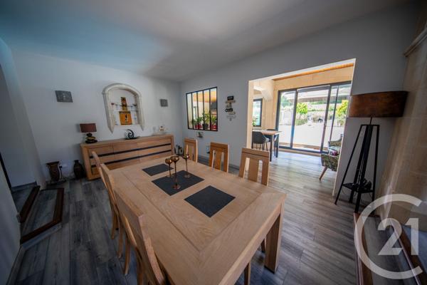 Maison à vendre  10 pièces - 222,49 m2 LE PIAN MEDOC - 33