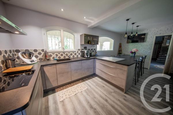 Maison à vendre  10 pièces - 222,49 m2 LE PIAN MEDOC - 33