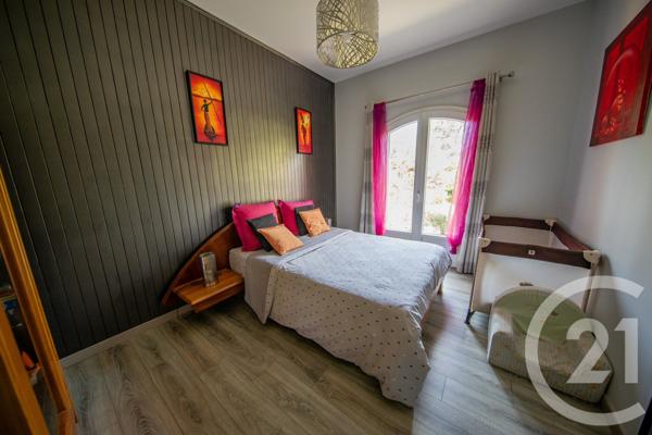 Maison à vendre  10 pièces - 222,49 m2 LE PIAN MEDOC - 33