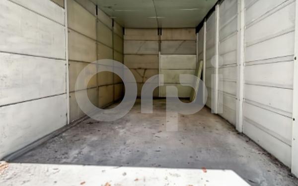 Stationnement à louer