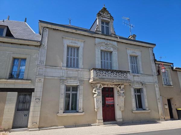 Maison à Thouars, 79100 - 10 pièces 265m²