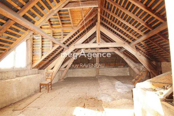 Maison à Thouars, 79100 - 10 pièces 265m²