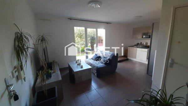 Mazet en résidence sécurisée, au calme